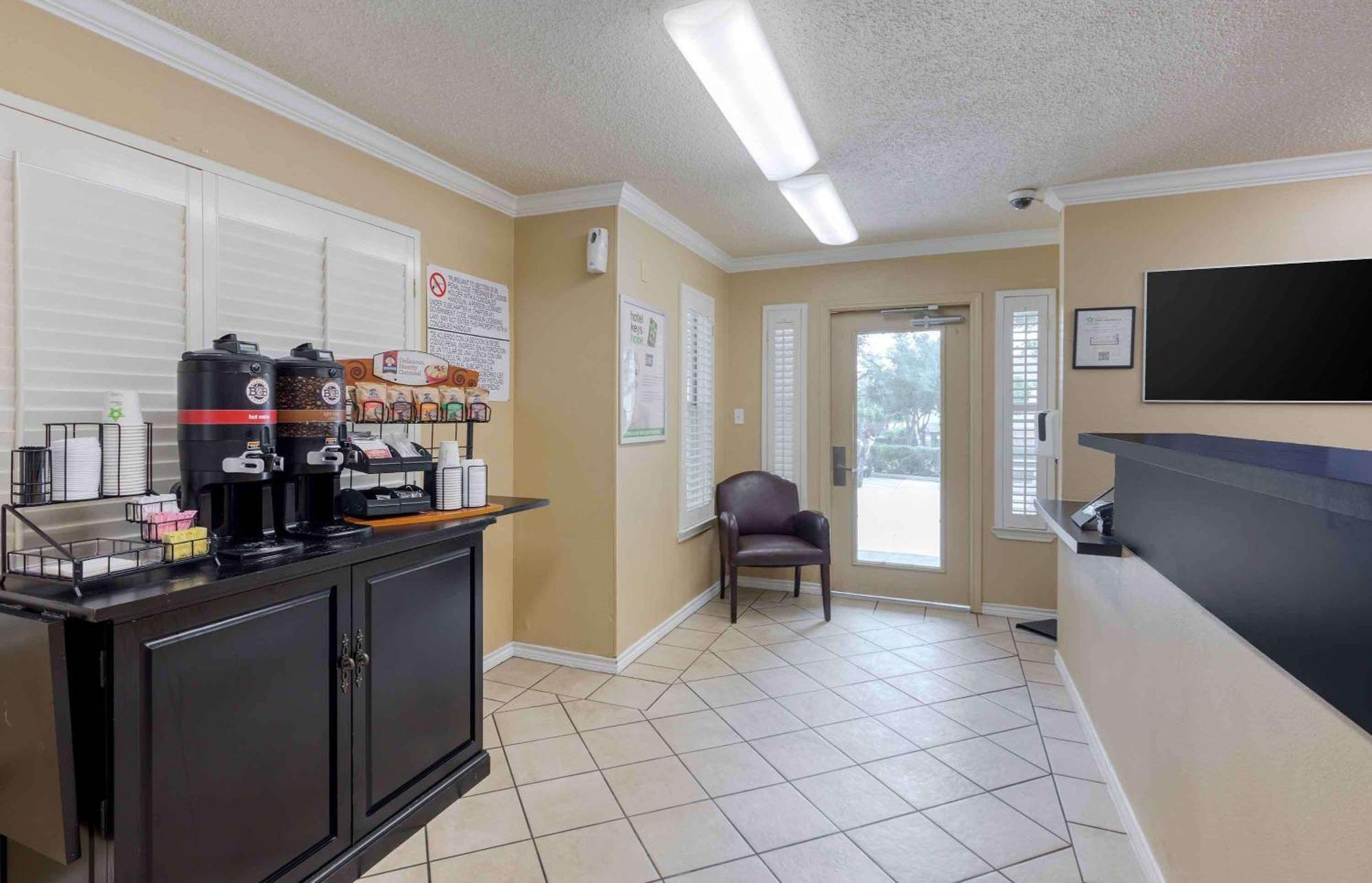 Extended Stay America Suites - Dallas - Las Colinas - Carnaby St Irving Extérieur photo